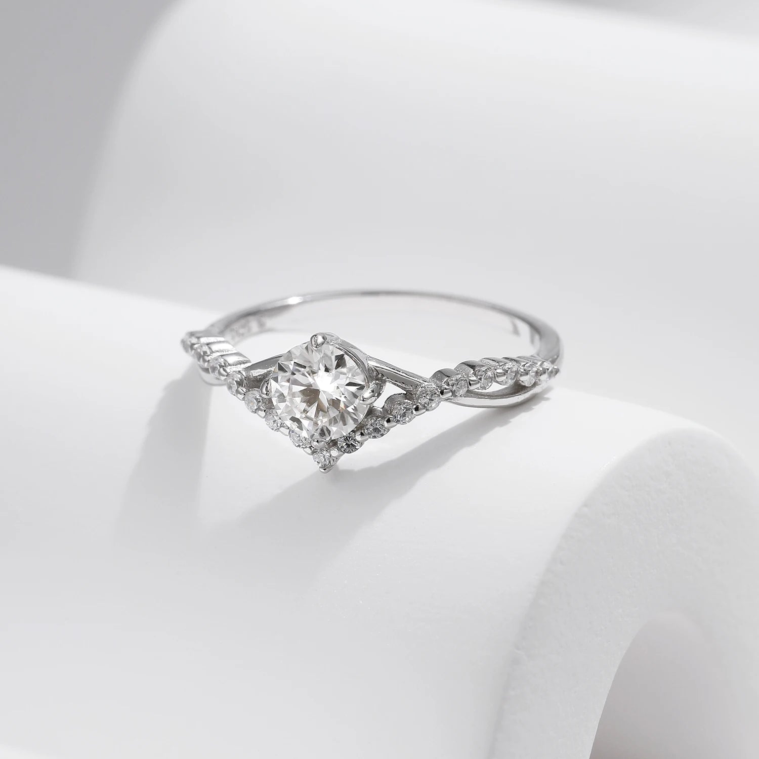 LUMIÈRE Halo Ring  | D Color Moissanite | 925 Silver | Sculpted Diamond-Style Band